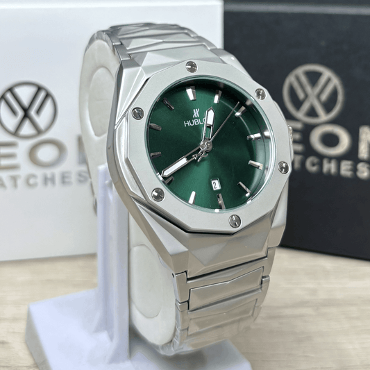 Hublot Premium Watch - Luxury Diamond Cut Chain - Green Dial