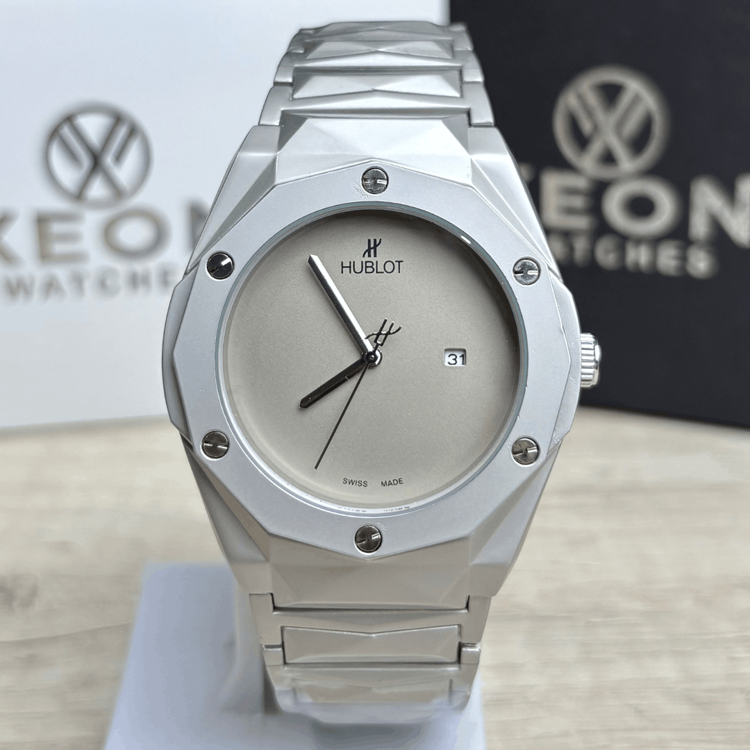 Hublot Premium Plain Dial Watch - Luxury Diamond Cut Chain - Silver beige Dial