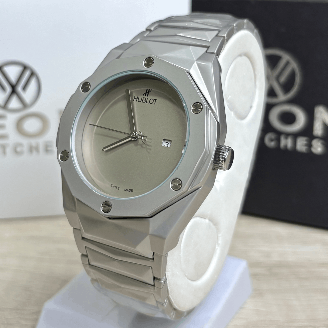 Hublot Premium Plain Dial Watch - Luxury Diamond Cut Chain - Silver beige Dial