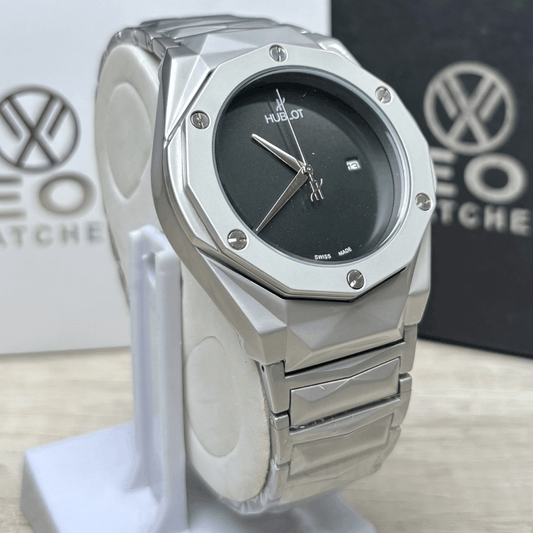 Hublot Premium Plain Dial Watch - Luxury Diamond Cut Chain - Black Dial