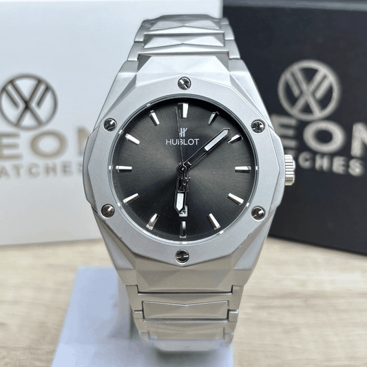 Hublot Premium Watch - Luxury Diamond Cut Chain - Black Dial