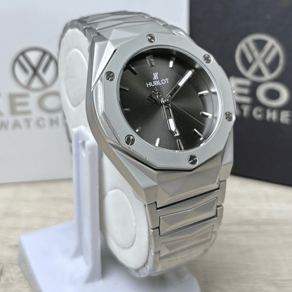 Hublot Premium Watch - Luxury Diamond Cut Chain - Black Dial